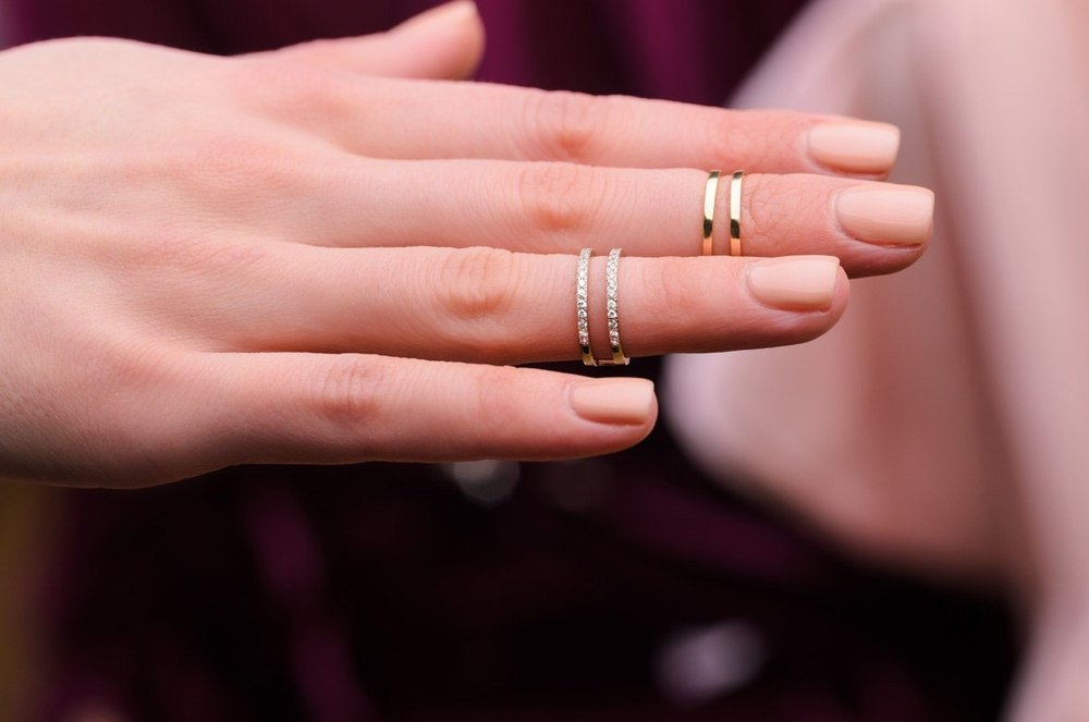 Картинки по запросу Как правильно носить кольца, чтобы они были не только украшением, но и верным та